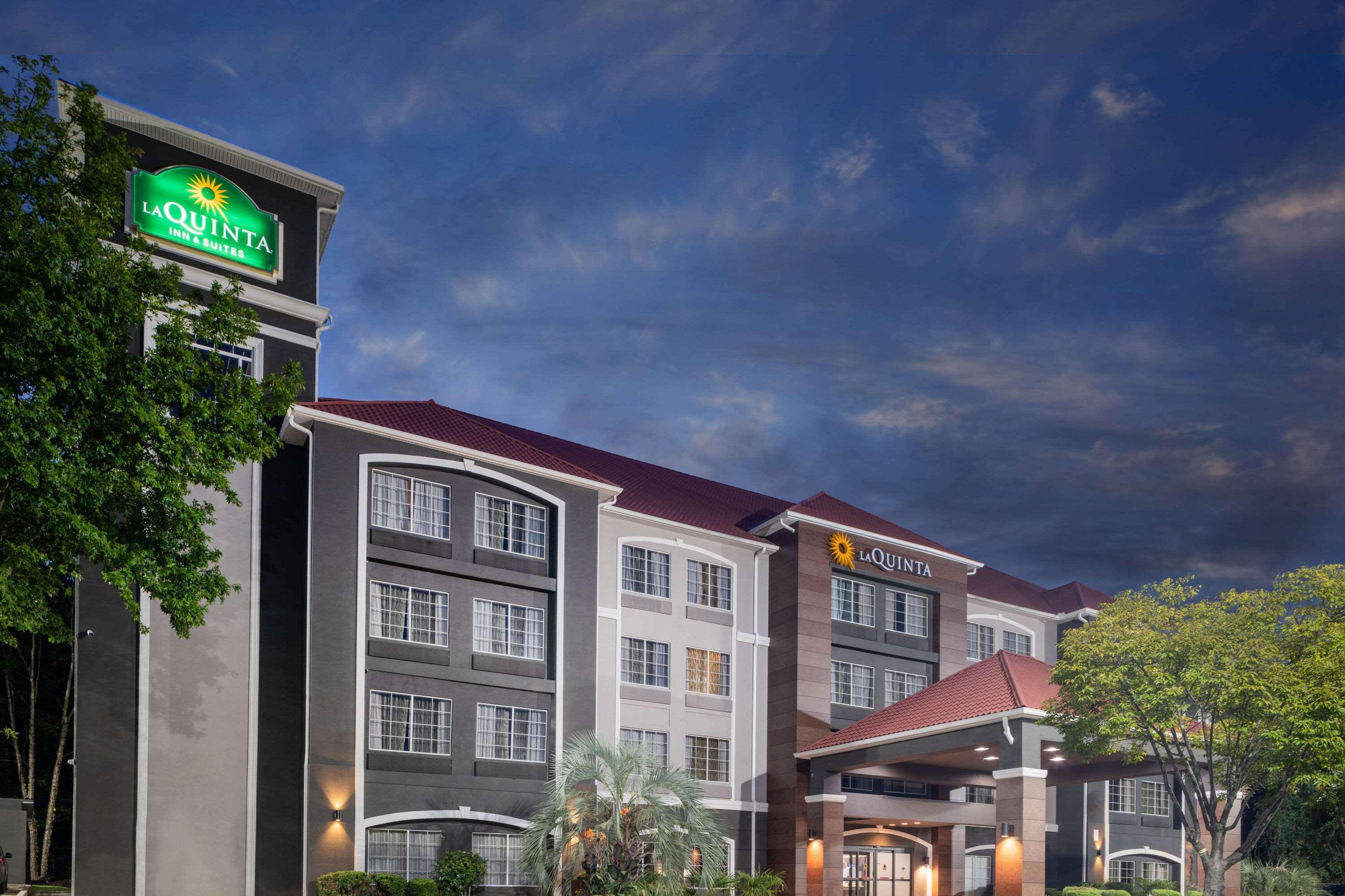 La Quinta By Wyndham Atlanta Stockbridge Hotel Exterior photo