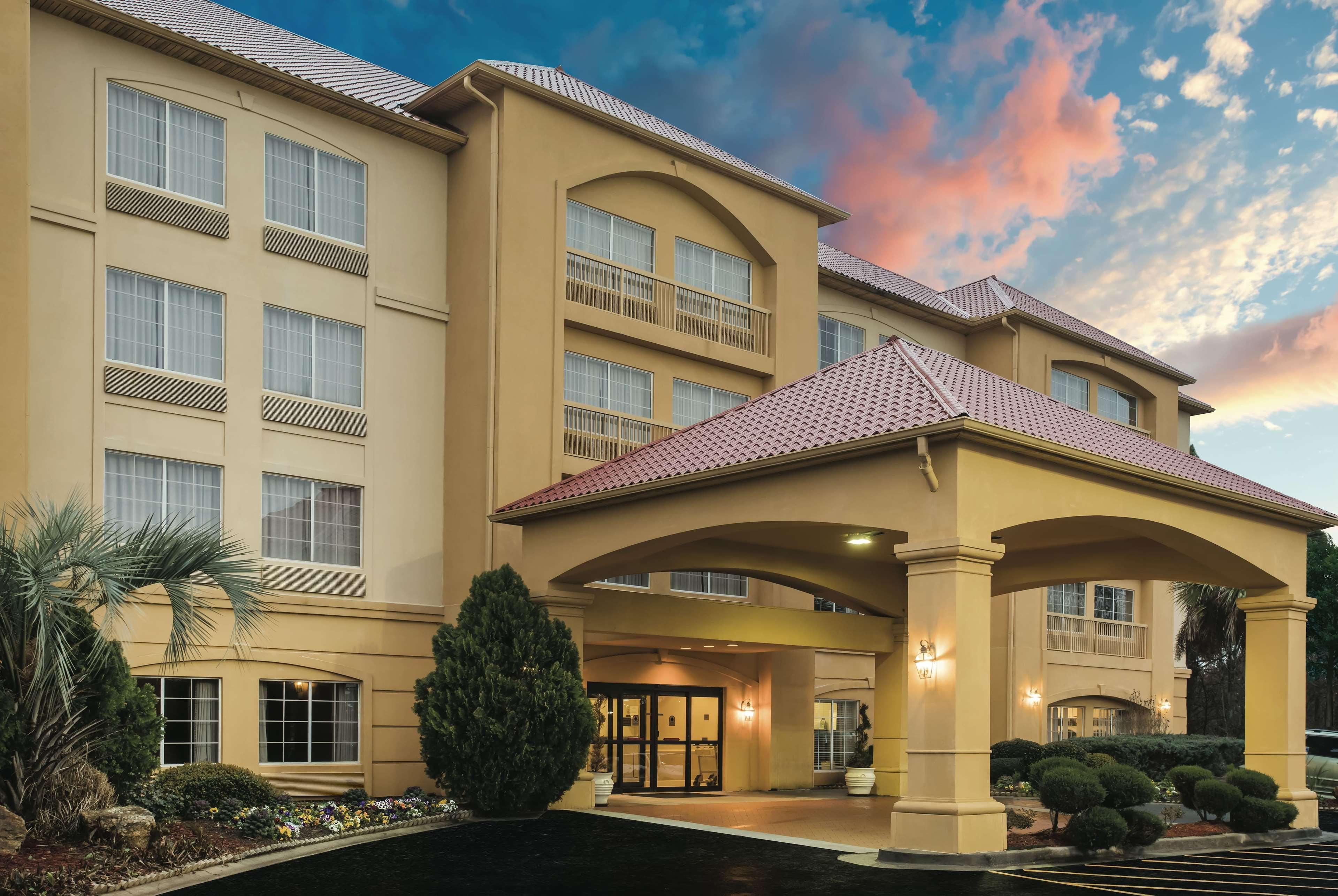 La Quinta By Wyndham Atlanta Stockbridge Hotel Exterior photo